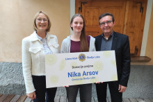Nika Arsov, dijakinja 3. a, je prejemnica enkratne štipendije Lions kluba
