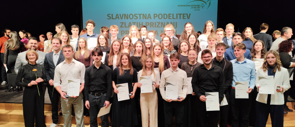 Zlata priznanja MEPI podeljena v Cerkljah – izjemen uspeh Gimnazije Škofja Loka Zlata priznanja MEPI podeljena v Cerkljah – izjemen uspeh Gimnazije Škofja Loka